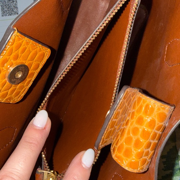 Tory Burch Tan Leather Shoulder Bag - Picture 6 of 6